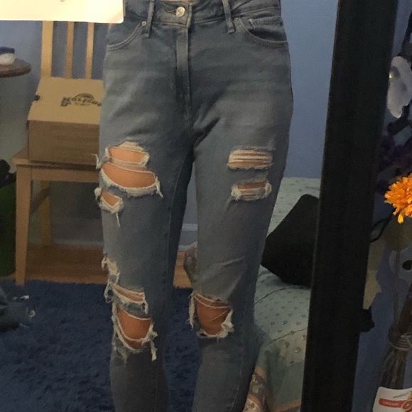 LEVIS HIGH RISE JEANS - Picture 4 of 4